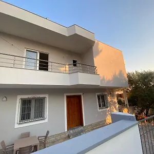 Hajdini Apartament Sarandë